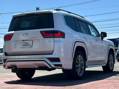 TOYOTA LAND CRUISER 300 - 3