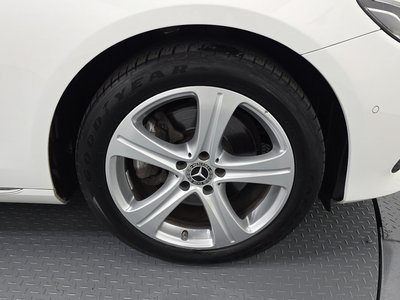 MERCEDES-BENZ E-CLASS - 6