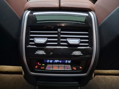 2025 BMW X6 — миниатюра 20
