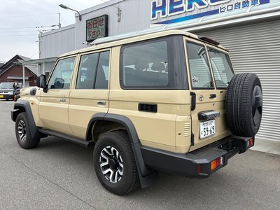 TOYOTA LAND CRUISER - 3