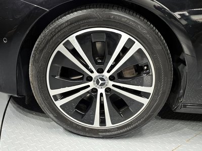 MERCEDES-BENZ E-CLASS - 6