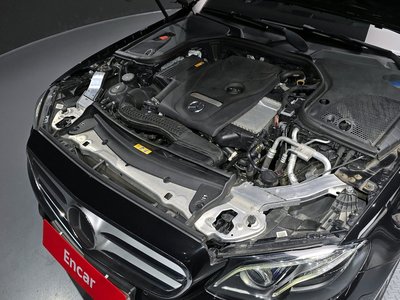 MERCEDES-BENZ E-CLASS - 7