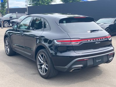 PORSCHE MACAN - 2