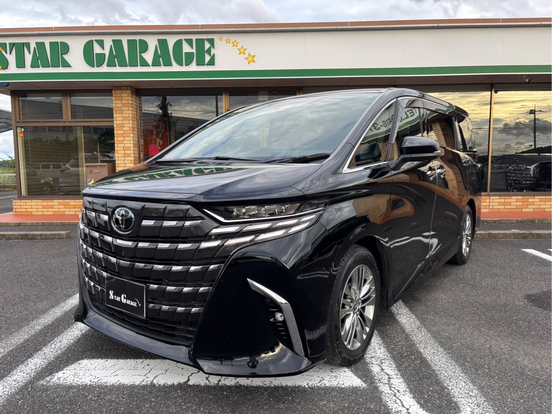 TOYOTA ALPHARD - View 1