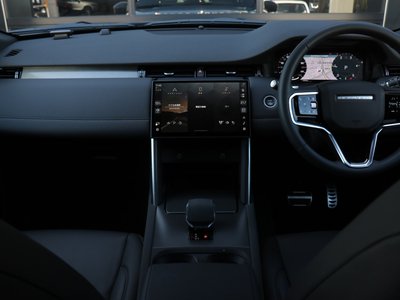 2025 LAND Rover DISCOVERY SPORT photo 8