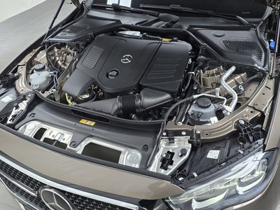 MERCEDES-BENZ E-CLASS - 7