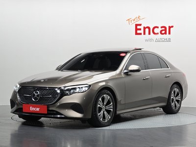 MERCEDES-BENZ E-CLASS - 1