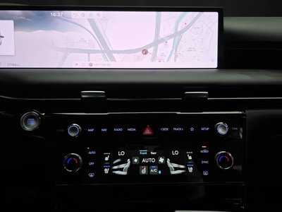 2024 Genesis G80 (RG3) thumbnail 19