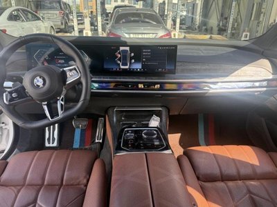 صورة 6 لـ 2024 BMW 7 SERIES