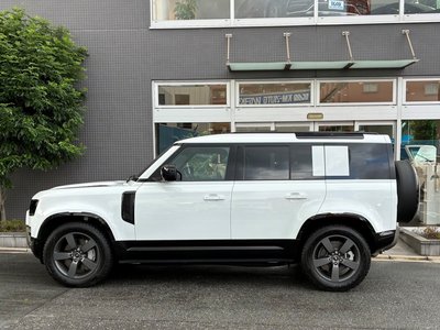 صورة 10 لـ 2025 LAND Rover DEFENDER