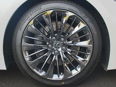 2021 Lexus LS — миниатюра 19