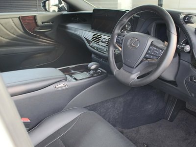 LEXUS LS - 8
