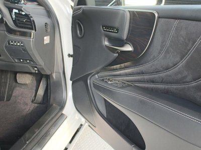 LEXUS LS - 7
