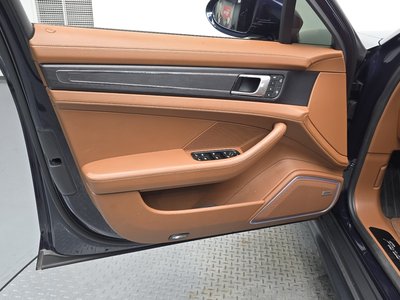 صورة مصغرة 14 لـ 2022 Porsche PANAMERA
