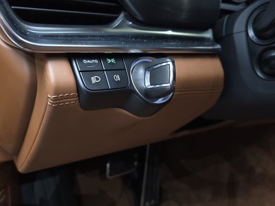 صورة مصغرة 32 لـ 2022 Porsche PANAMERA