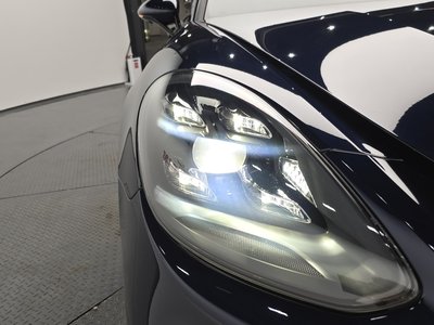 صورة 9 لـ 2022 Porsche PANAMERA