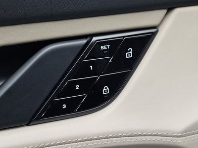 2021 Porsche TAYCAN — миниатюра 33