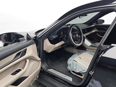 2021 Porsche TAYCAN — миниатюра 13