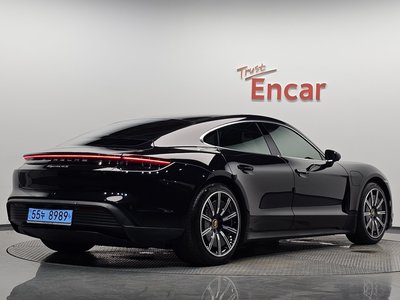 2021 Porsche TAYCAN — фото 3