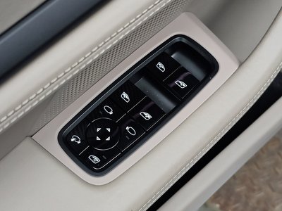 2021 Porsche TAYCAN — миниатюра 34