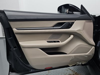 2021 Porsche TAYCAN — миниатюра 14