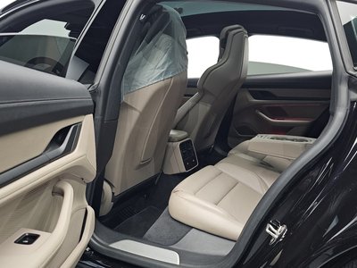 2021 Porsche TAYCAN — миниатюра 17