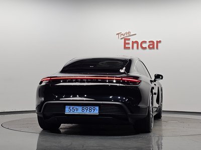 2021 Porsche TAYCAN — фото 4