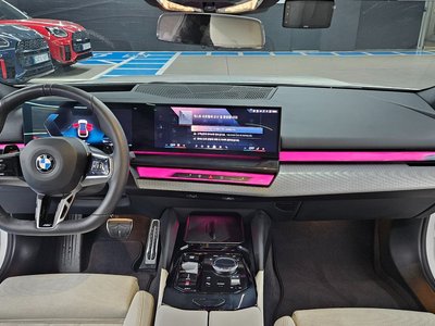 صورة 5 لـ 2025 BMW 5 SERIES