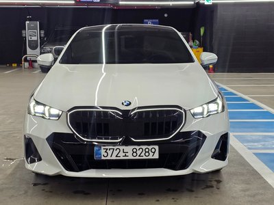 صورة 2 لـ 2025 BMW 5 SERIES