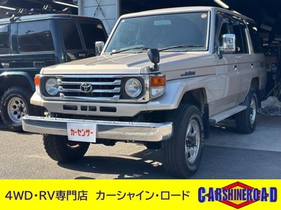 TOYOTA LAND CRUISER 70 - 2