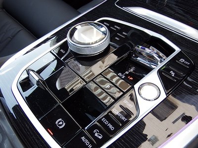 2026 BMW X7 thumbnail 37