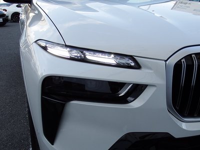 2026 BMW X7 thumbnail 21