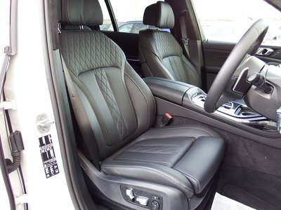 2026 BMW X7 thumbnail 27