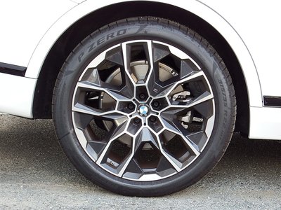 2026 BMW X7 thumbnail 12