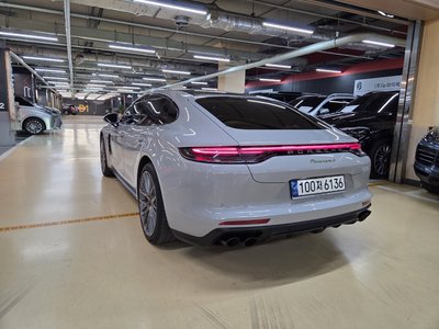 PORSCHE PANAMERA - 2