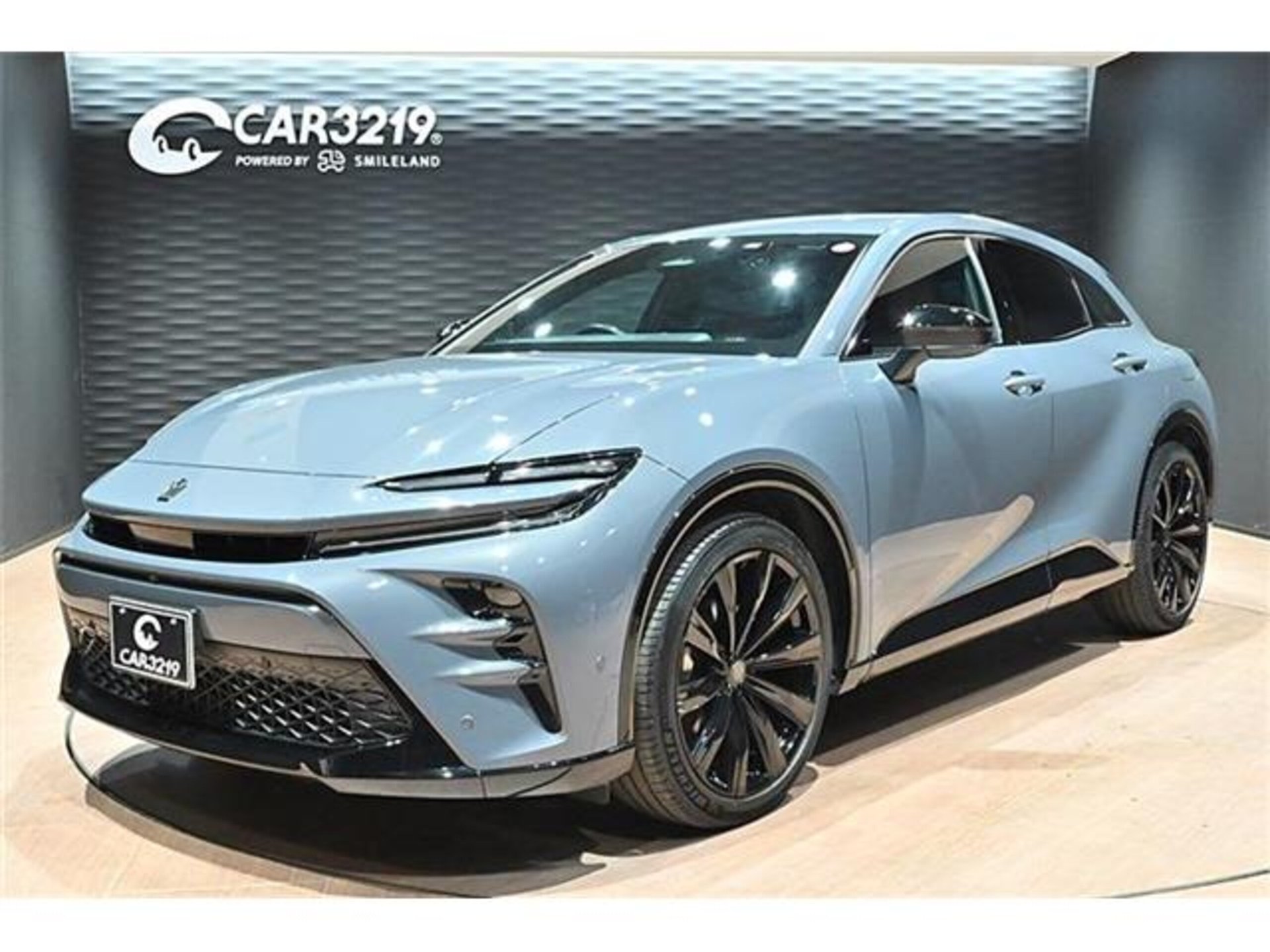 TOYOTA CROWN SPORT - View 1