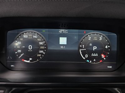 LAND ROVER DEFENDER - 8