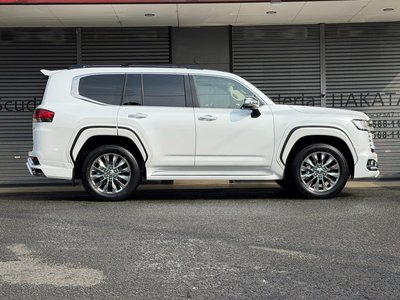 TOYOTA LAND CRUISER 300 - 4