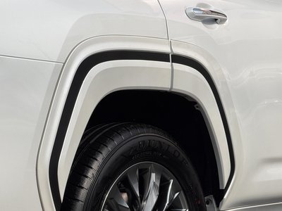 TOYOTA LAND CRUISER 300 - 7