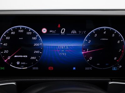 MERCEDES-BENZ GLB - 8