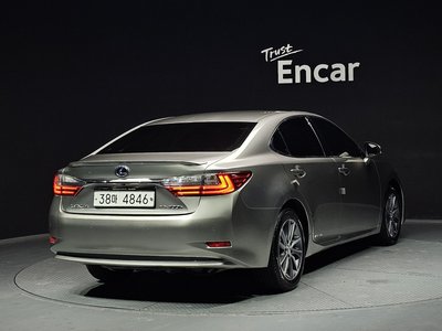 LEXUS ES - 4