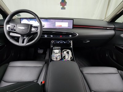 صورة 5 لـ 2025 Genesis GV70