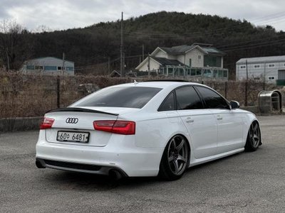 AUDI A6 - 10