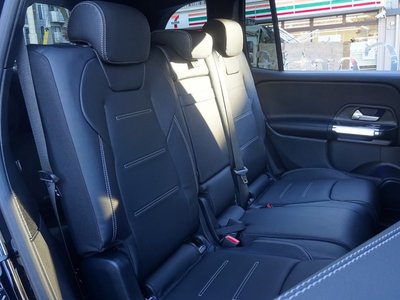 MERCEDES-BENZ GLB - 9