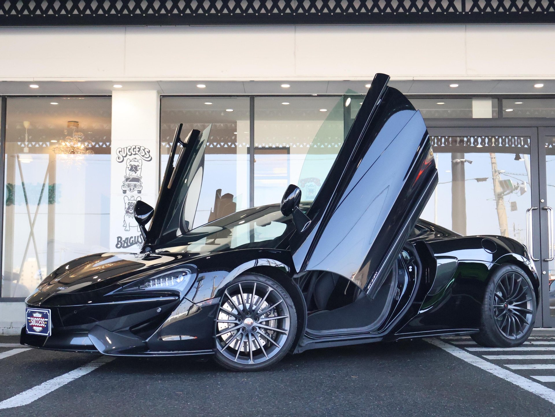 MCLAREN 570GT - View 1