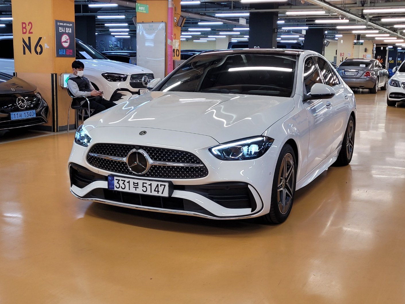 MERCEDES-BENZ C-CLASS - View 1