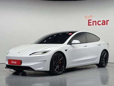 TESLA MODEL 3 - 1