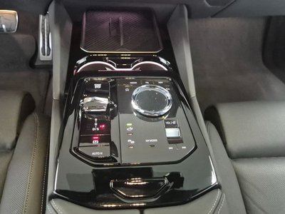 صورة 9 لـ 2026 BMW 5 SERIES