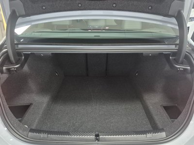 صورة مصغرة 16 لـ 2026 BMW 5 SERIES