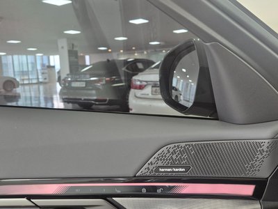 صورة مصغرة 18 لـ 2026 BMW 5 SERIES